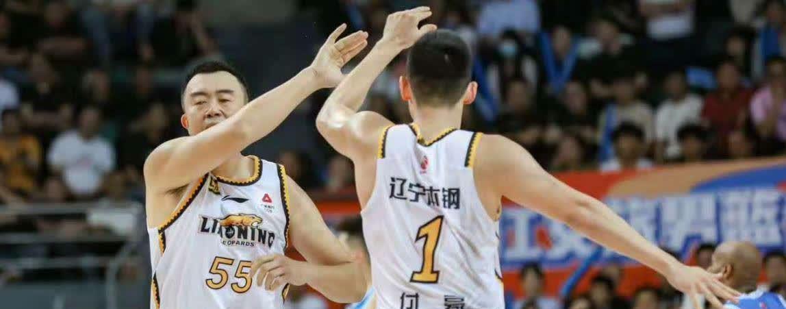 关于阿贾克斯吞下败果，排名下滑的信息